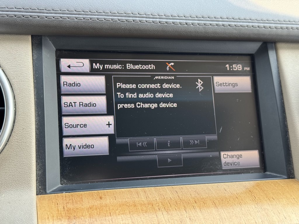 2016 Land Rover LR4 Image 32