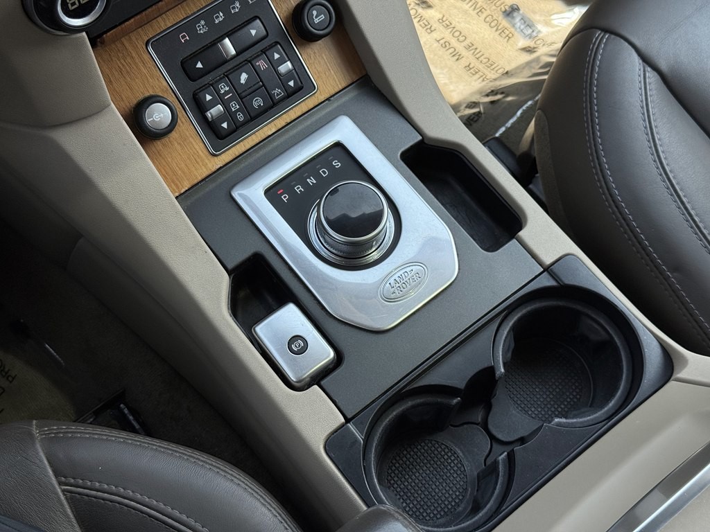 2016 Land Rover LR4 Image 37