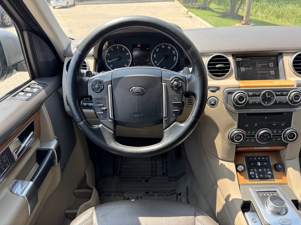 2016 Land Rover LR4 Image 41