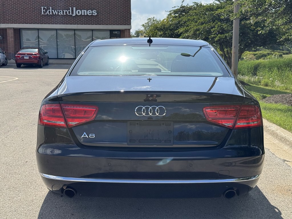 2013 Audi A8 Image 8