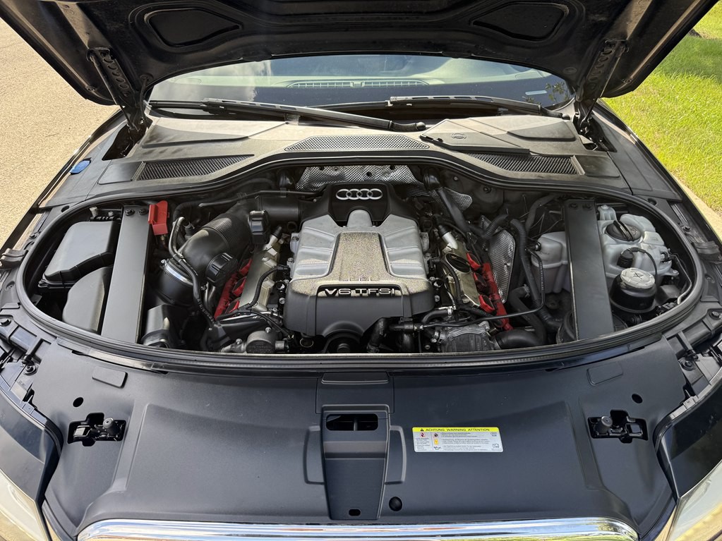 2013 Audi A8 Image 15