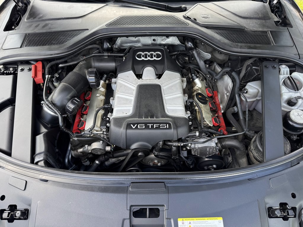 2013 Audi A8 Image 16