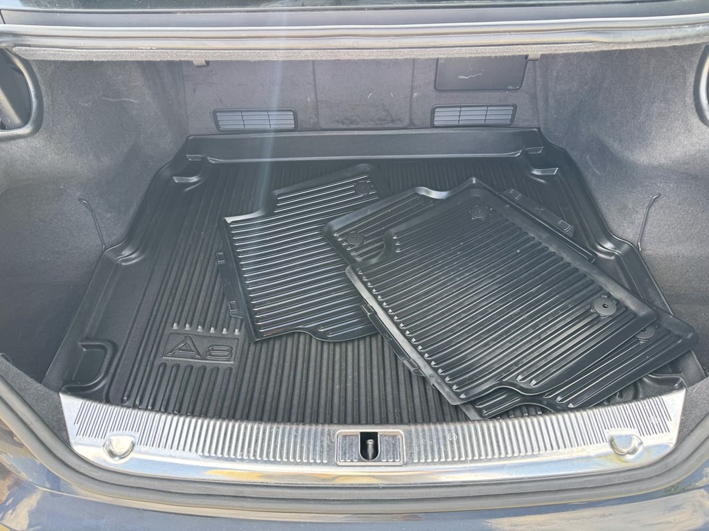 2013 Audi A8 Image 19