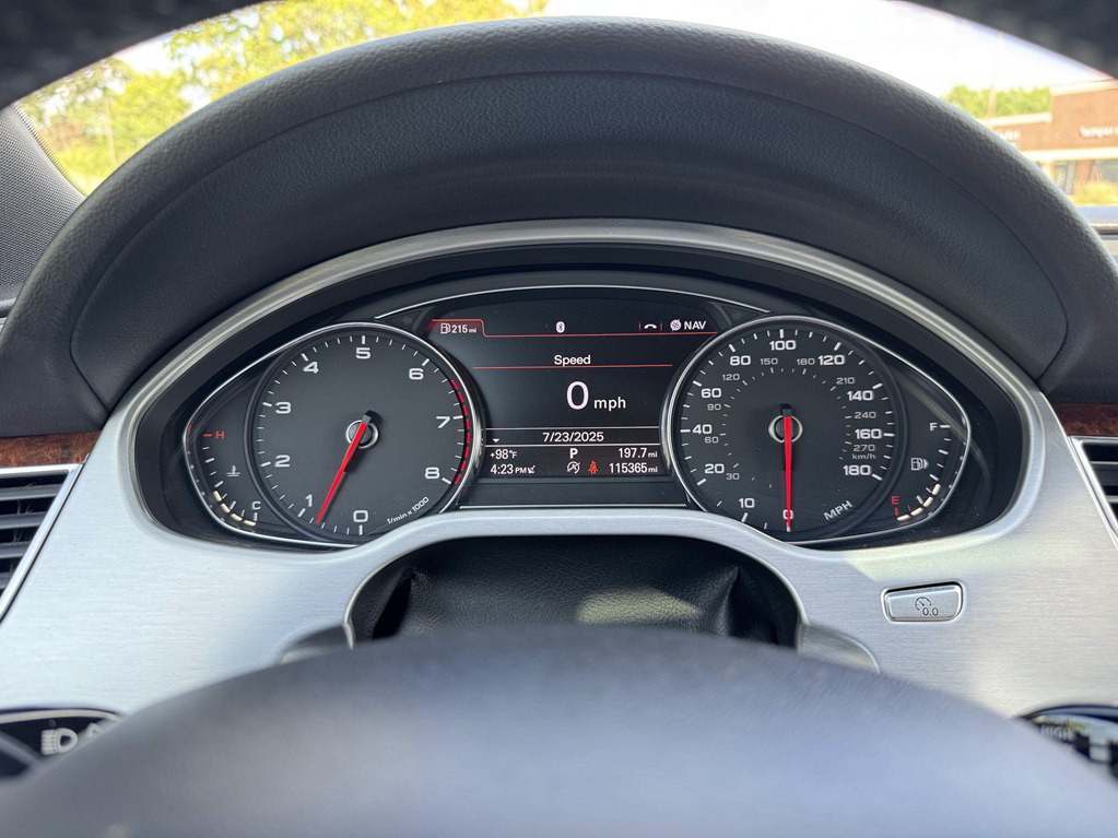 2013 Audi A8 Image 21