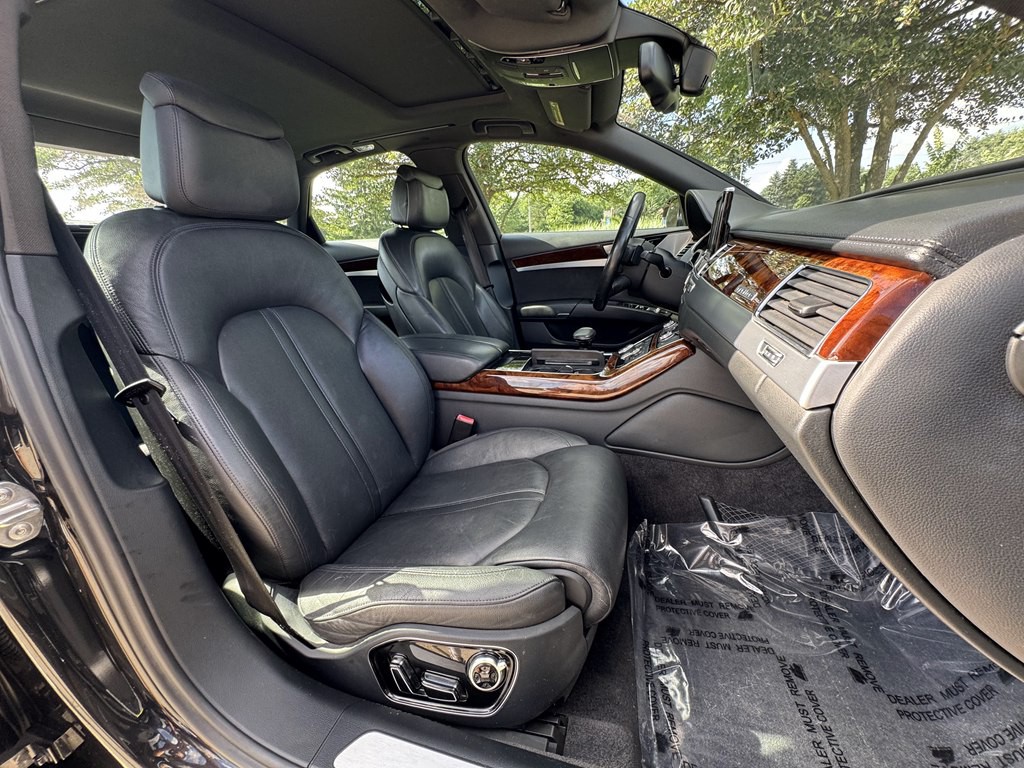2013 Audi A8 Image 25