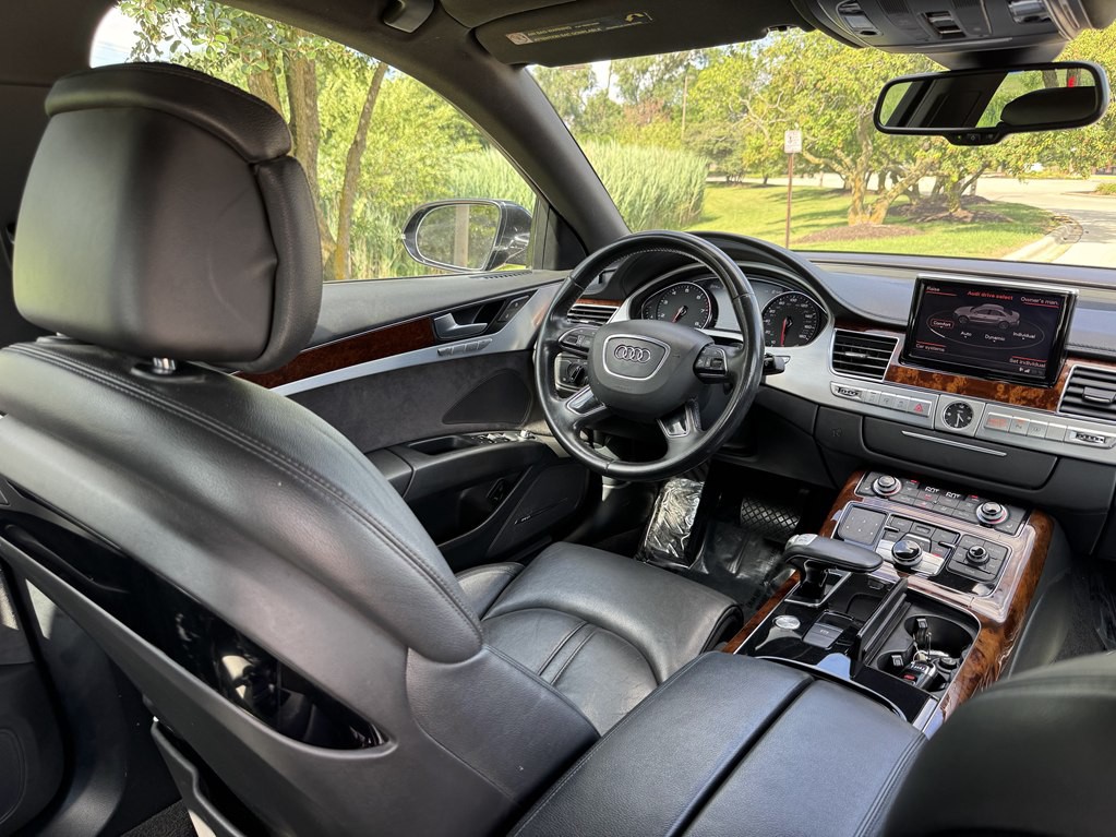 2013 Audi A8 Image 27