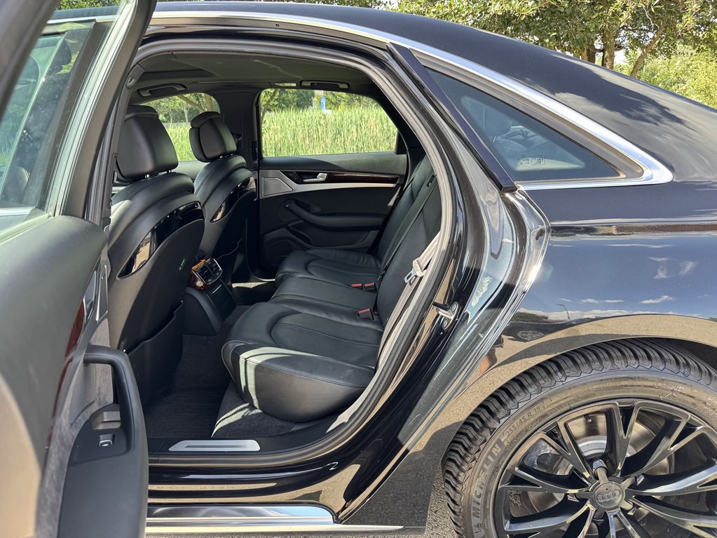 2013 Audi A8 Image 45