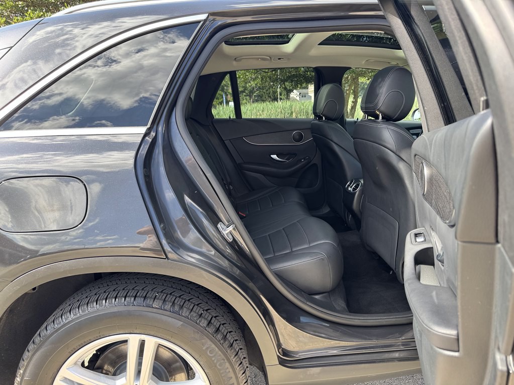2020 Mercedes-Benz GLC-Class Image 31