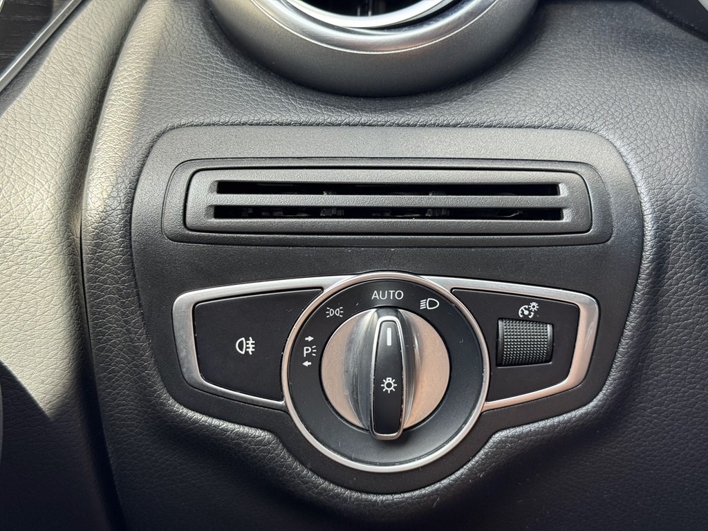 2020 Mercedes-Benz GLC-Class Image 37