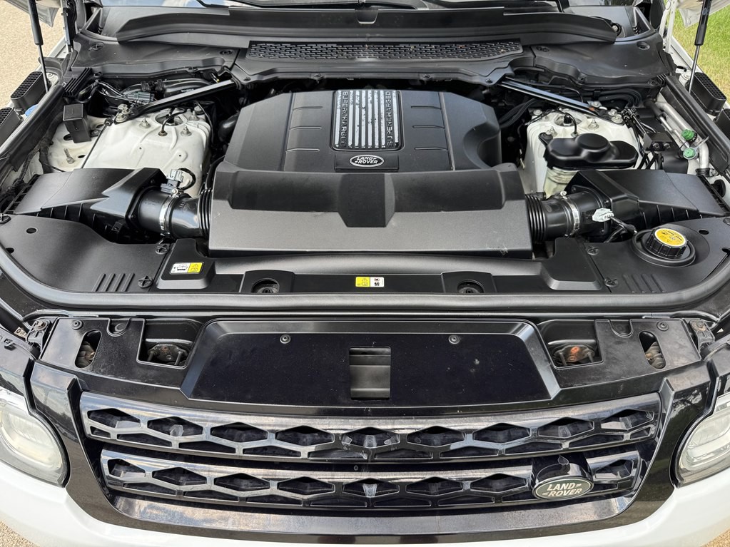 2016 Land Rover Range Rover Image 16