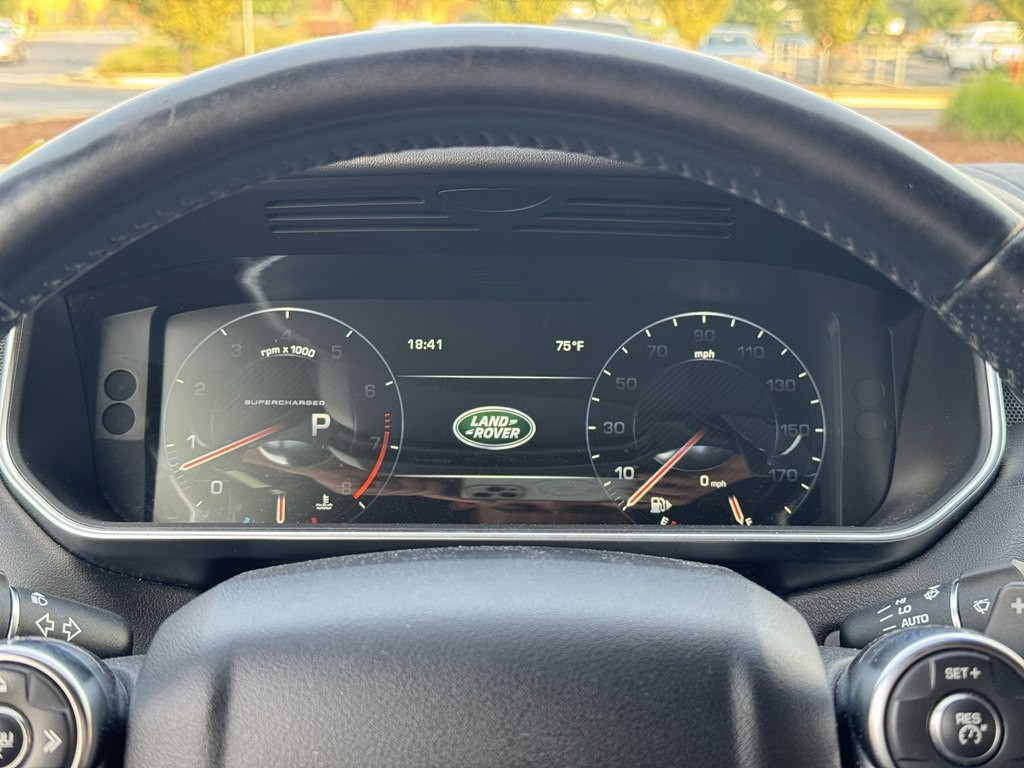 2016 Land Rover Range Rover Image 23