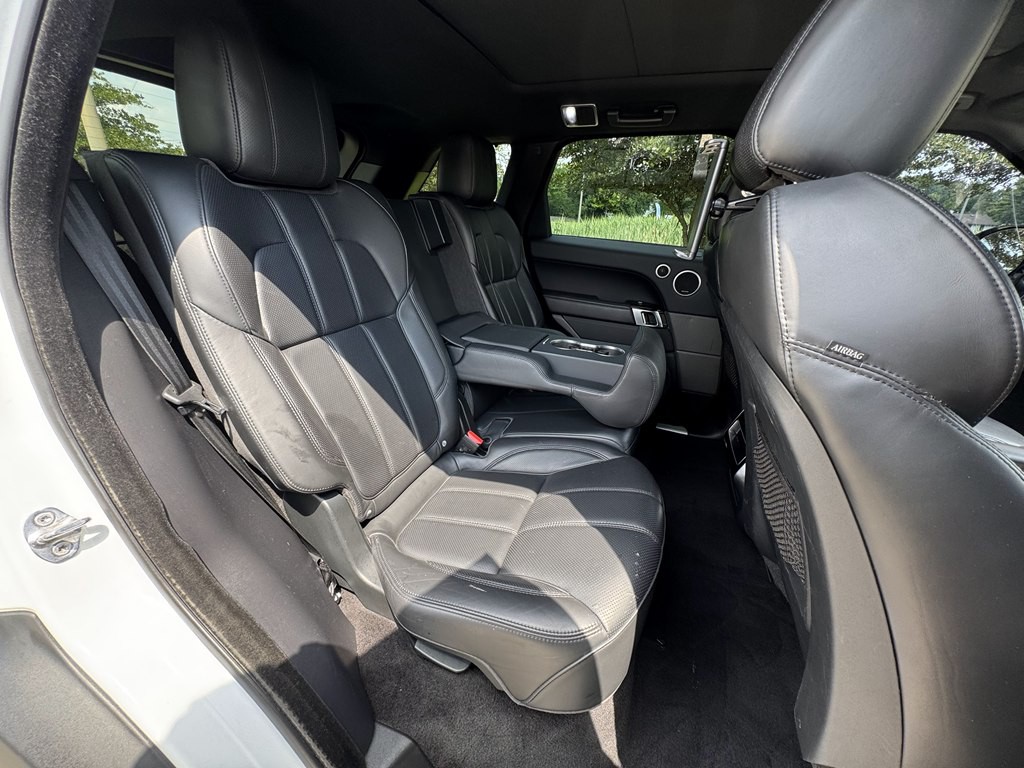 2016 Land Rover Range Rover Image 37