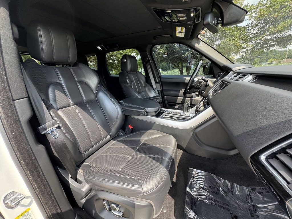 2016 Land Rover Range Rover Image 40