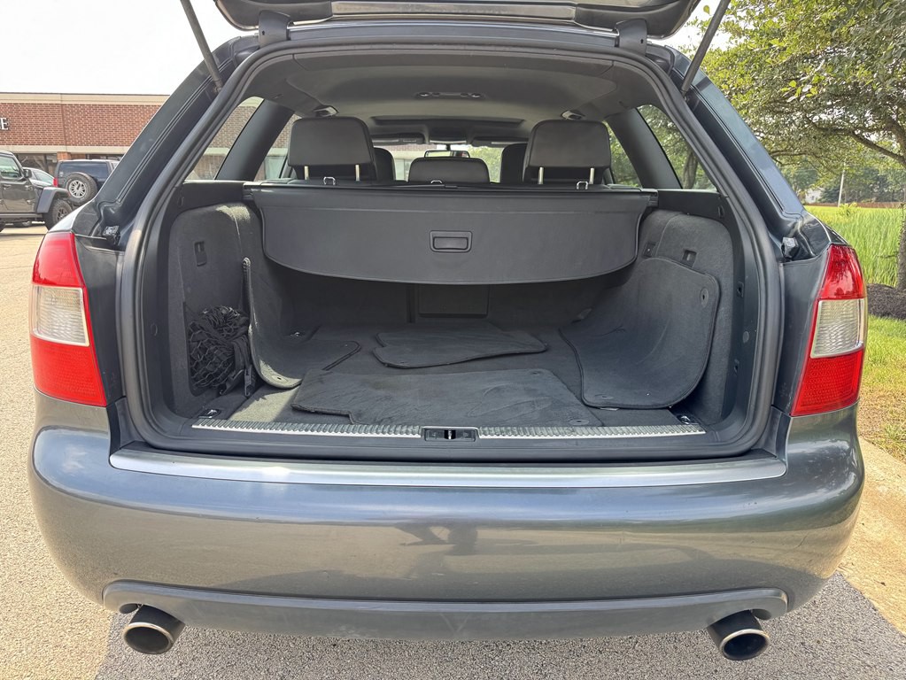 2005 Audi S4 Image 8