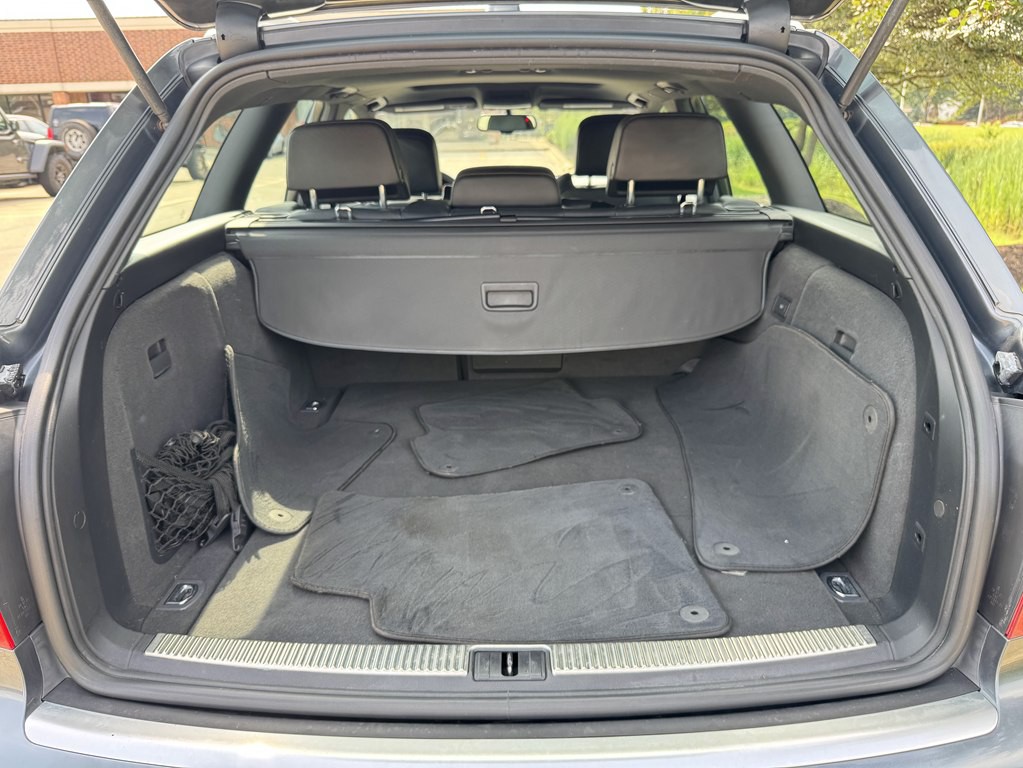 2005 Audi S4 Image 9