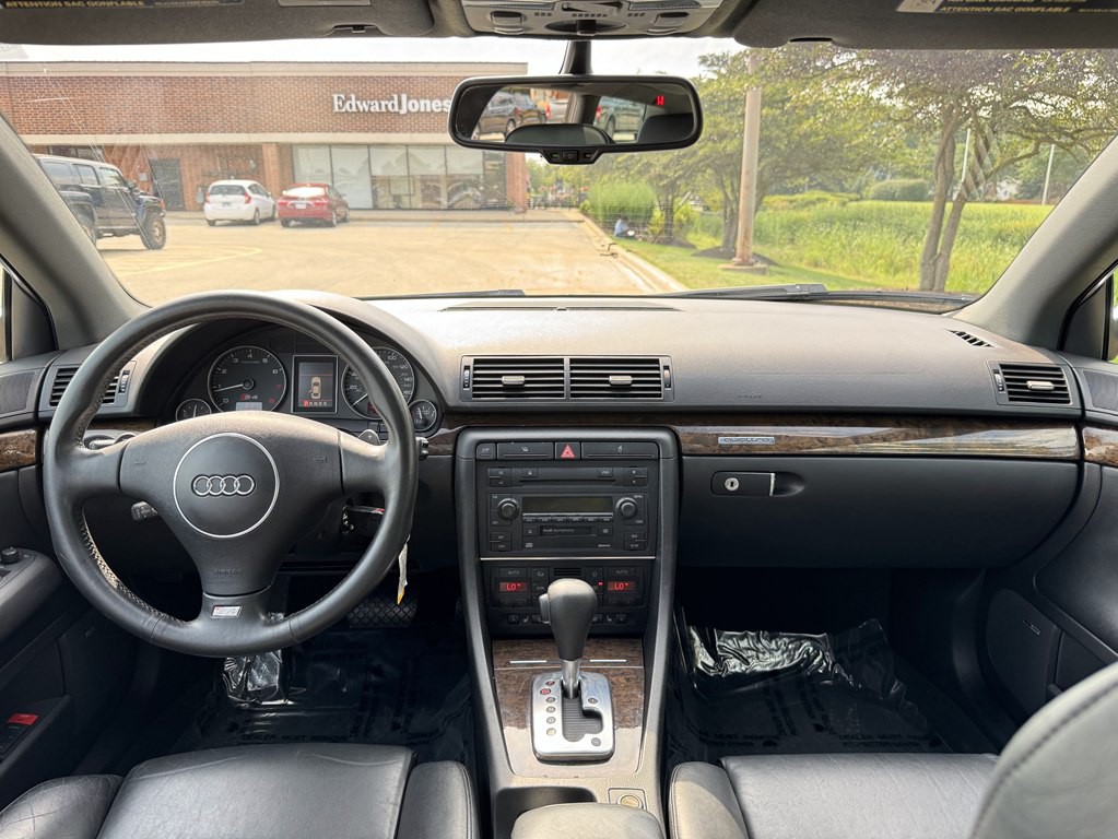 2005 Audi S4 Image 23