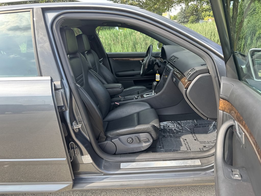 2005 Audi S4 Image 28