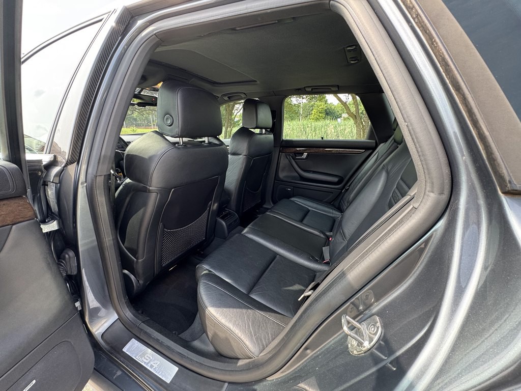 2005 Audi S4 Image 37