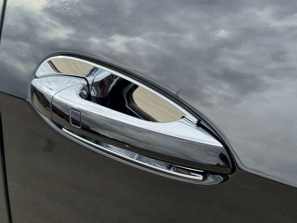 2015 Mercedes-Benz E-Class Image 17