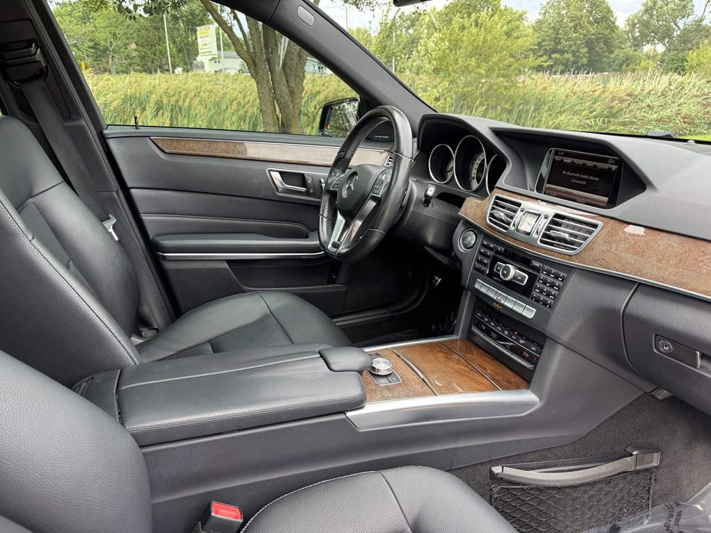 2015 Mercedes-Benz E-Class Image 24