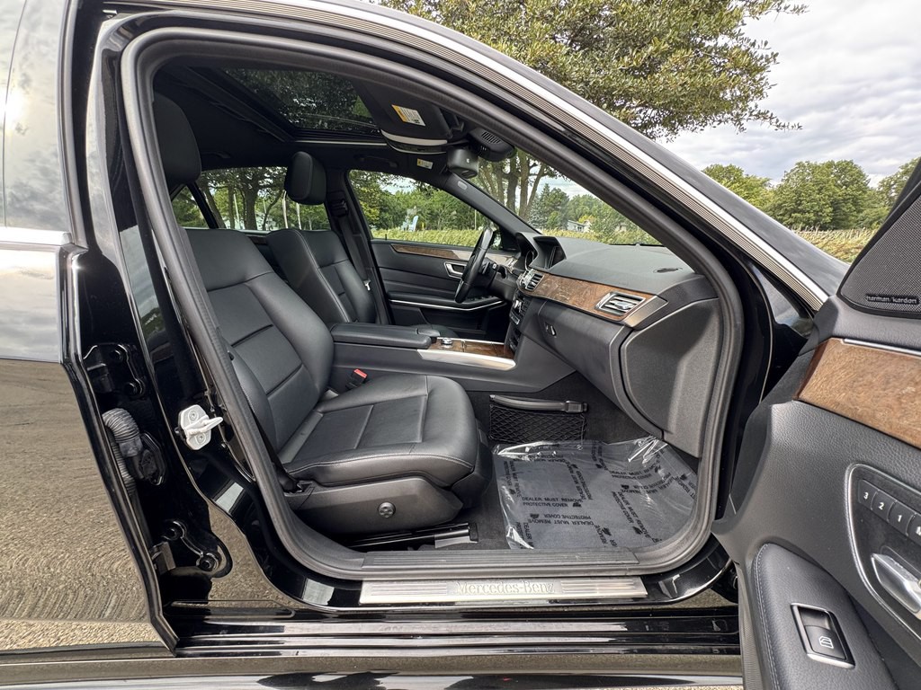 2015 Mercedes-Benz E-Class Image 25