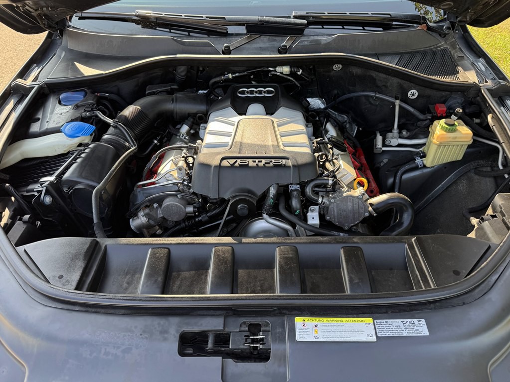 2015 Audi Q7 Image 12