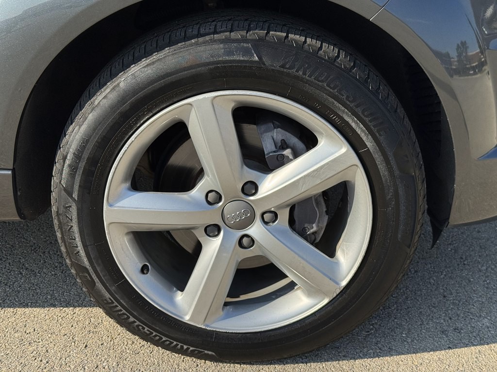 2015 Audi Q7 Image 16