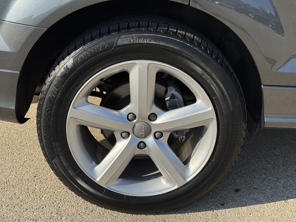 2015 Audi Q7 Image 17