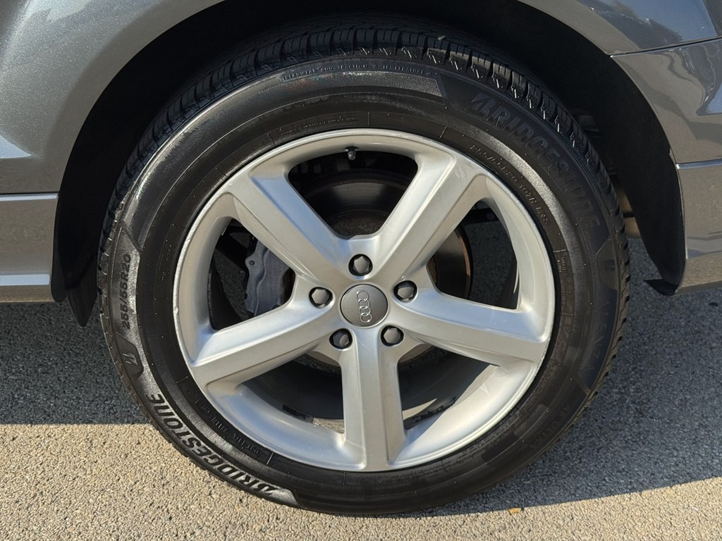 2015 Audi Q7 Image 18