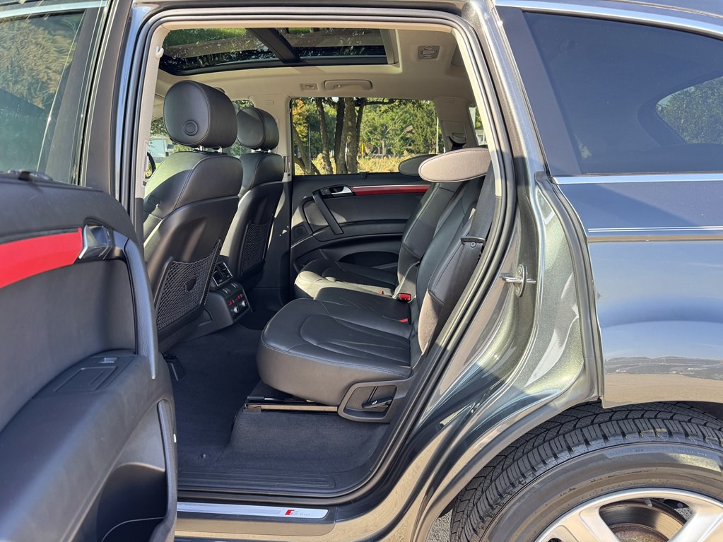 2015 Audi Q7 Image 45
