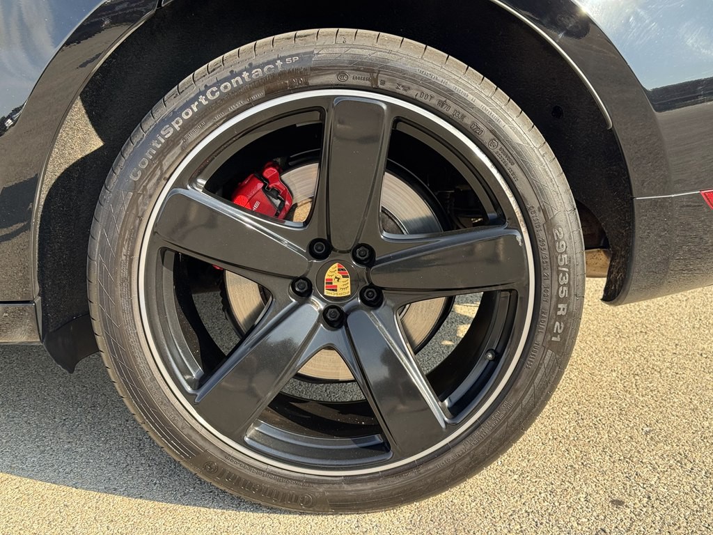 2016 Porsche Macan Image 16