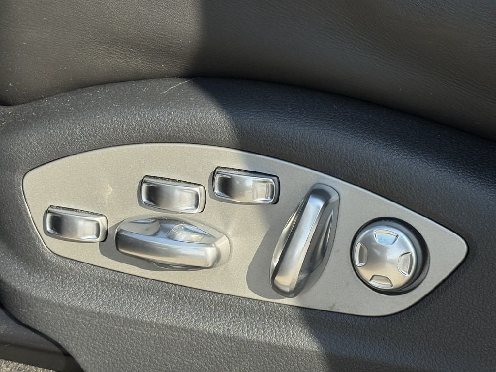 2016 Porsche Macan Image 41