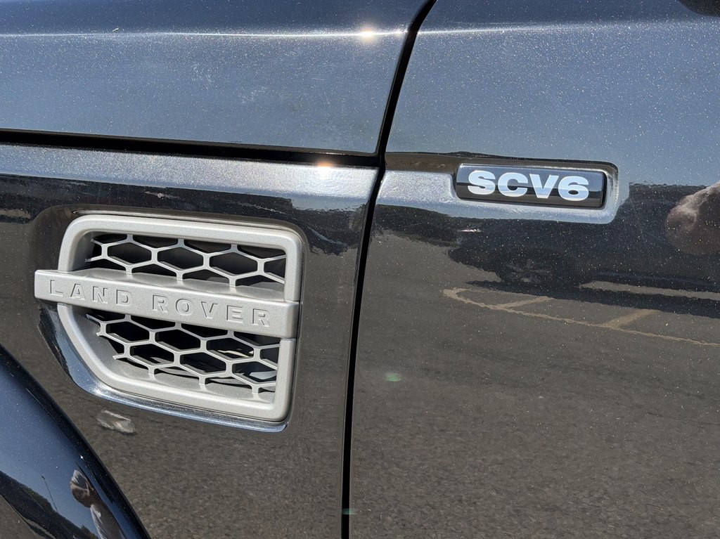 2015 Land Rover LR4 Image 9
