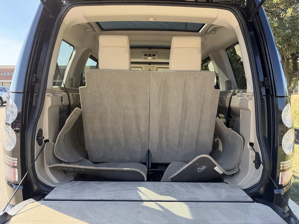 2015 Land Rover LR4 Image 15