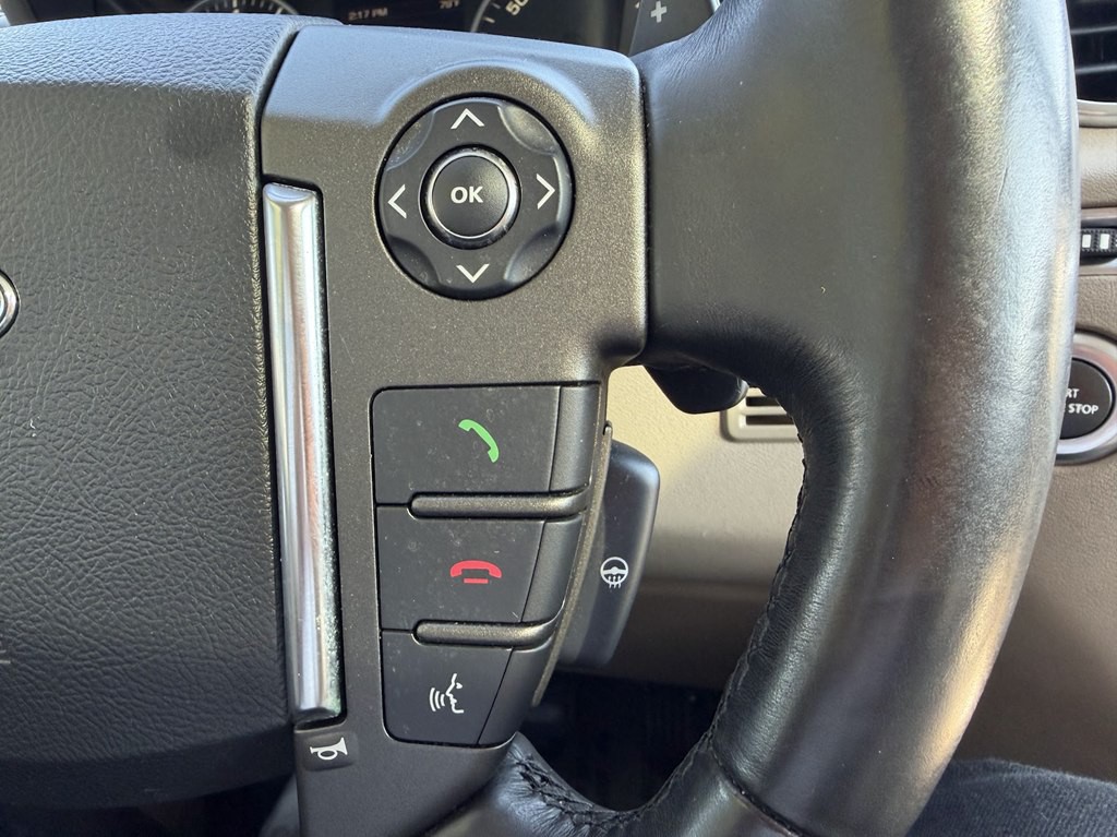 2015 Land Rover LR4 Image 38