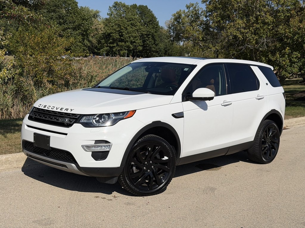 2015 Land Rover Discovery Sport Image 1