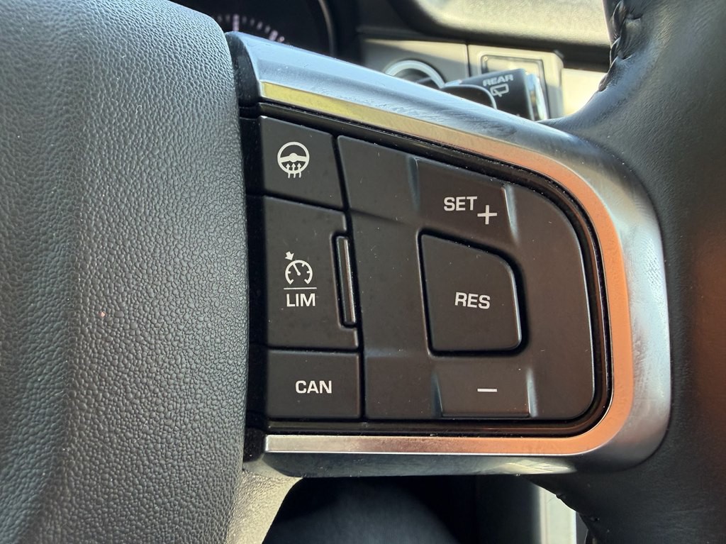 2015 Land Rover Discovery Sport Image 40