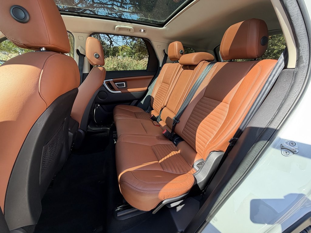 2015 Land Rover Discovery Sport Image 43