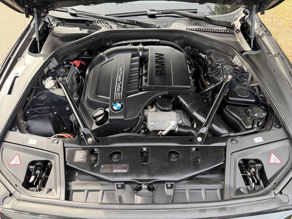 2014 BMW 5 Series Image 15
