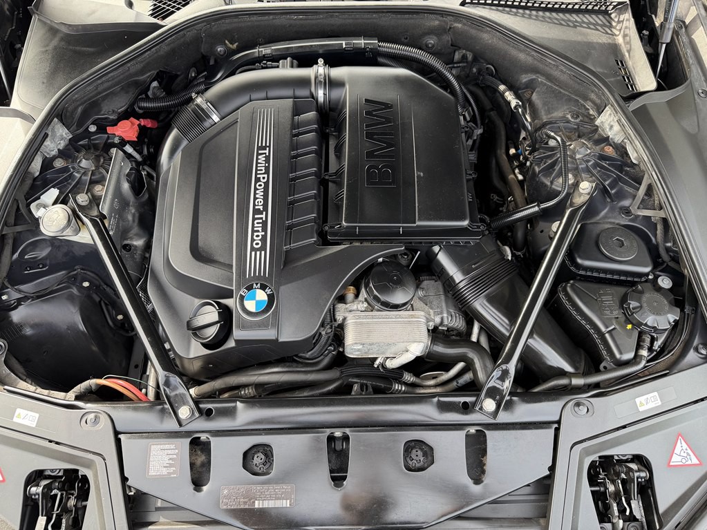 2014 BMW 5 Series Image 16