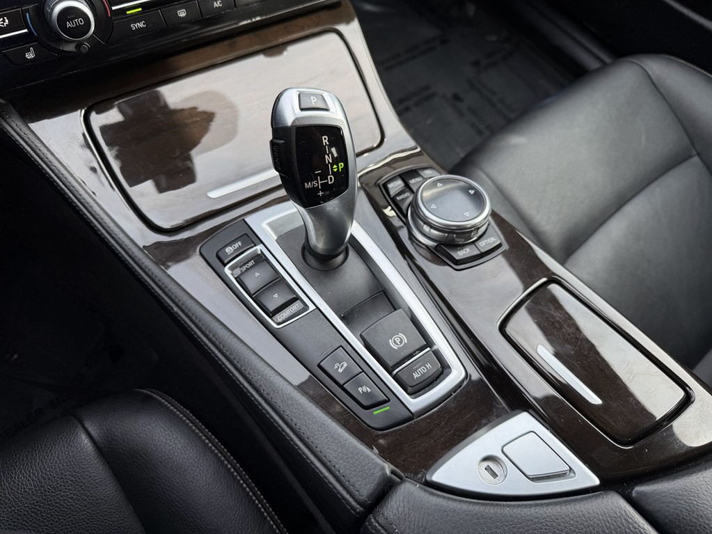 2014 BMW 5 Series Image 31