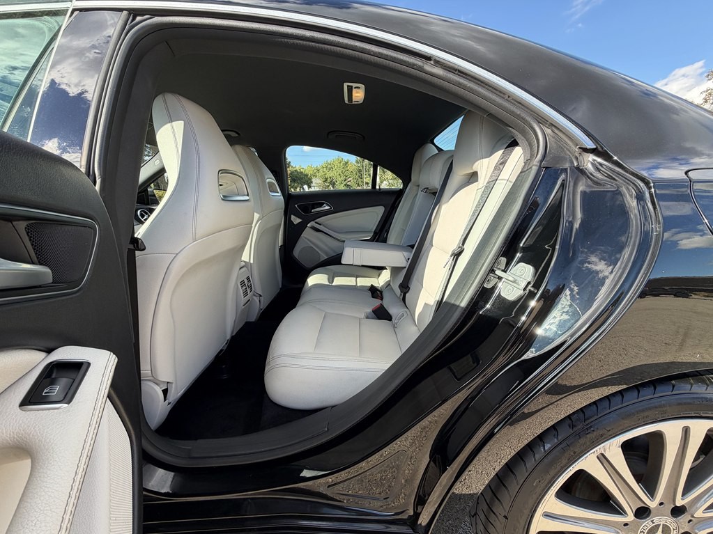 2018 Mercedes-Benz CLA-Class Image 24