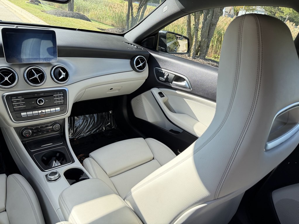 2018 Mercedes-Benz CLA-Class Image 28
