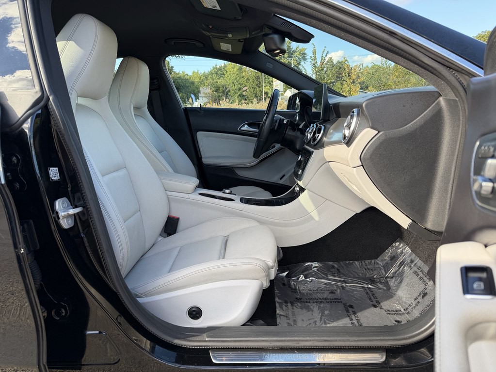 2018 Mercedes-Benz CLA-Class Image 30