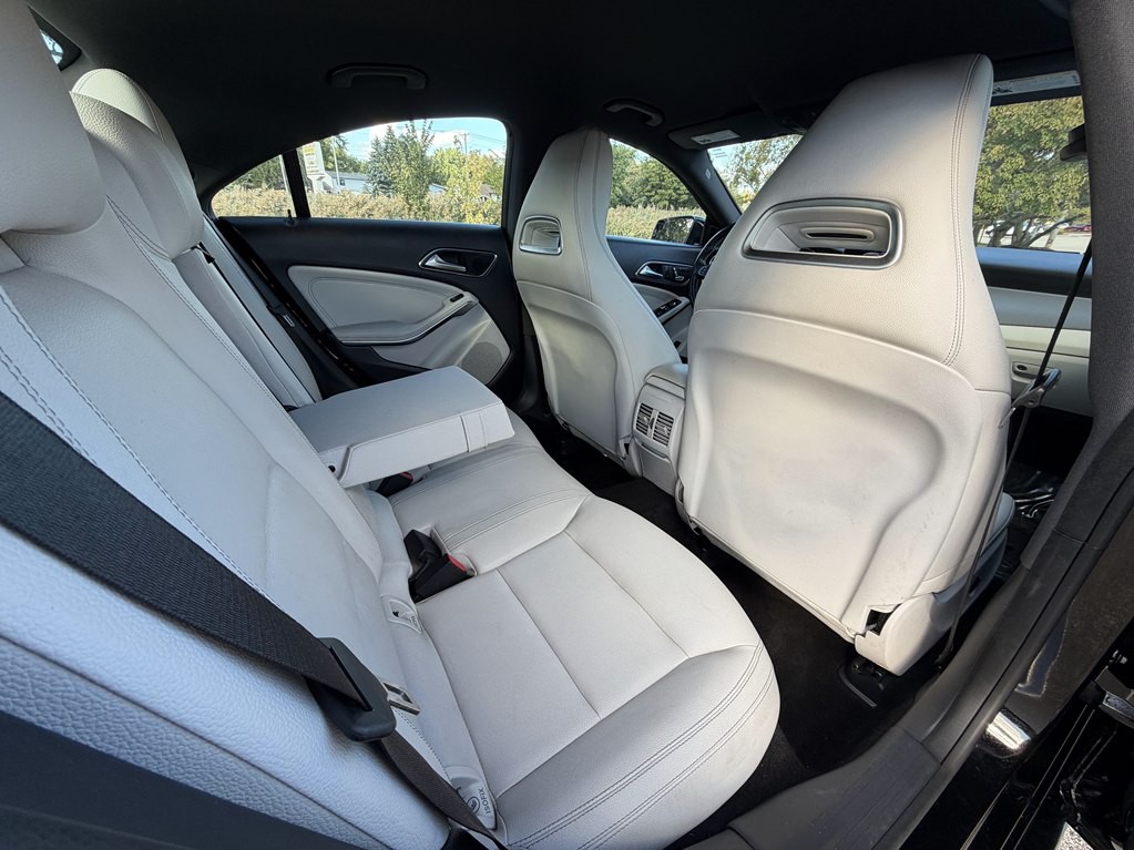 2018 Mercedes-Benz CLA-Class Image 32