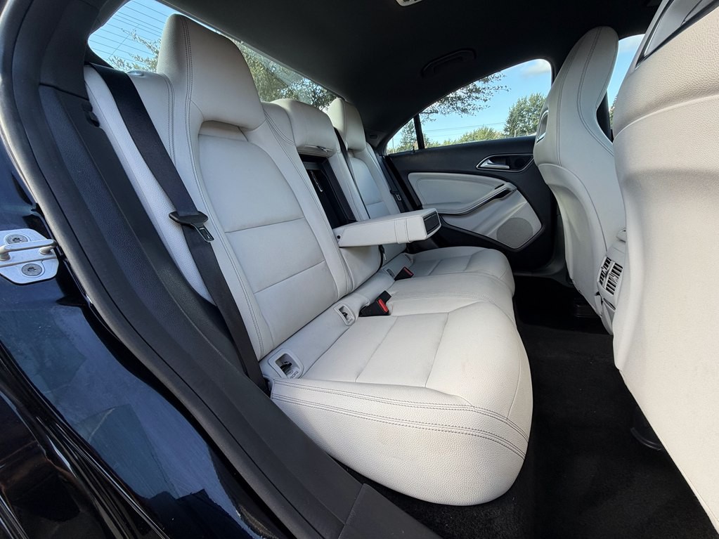 2018 Mercedes-Benz CLA-Class Image 33