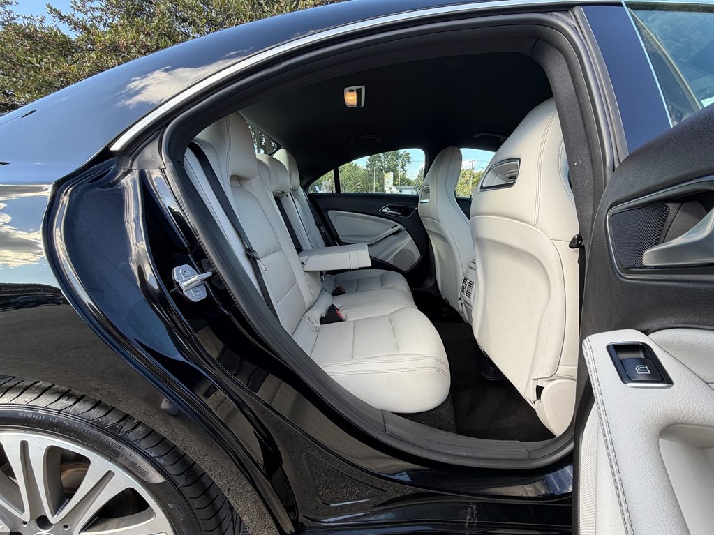 2018 Mercedes-Benz CLA-Class Image 34