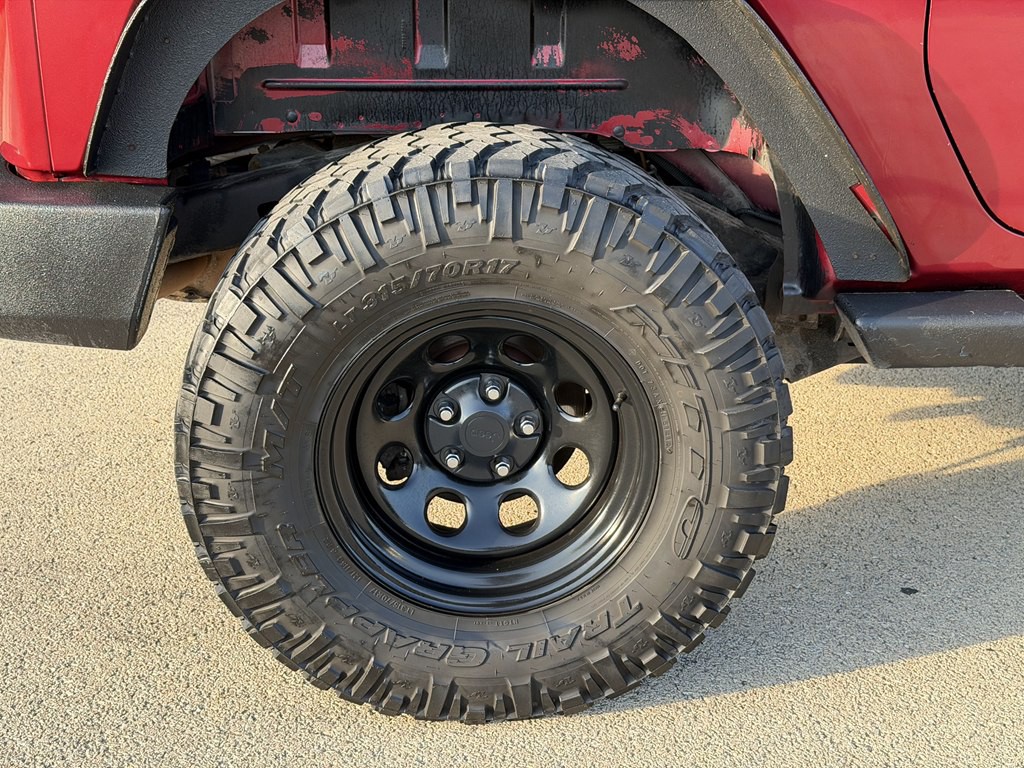 2012 Jeep Wrangler Image 13