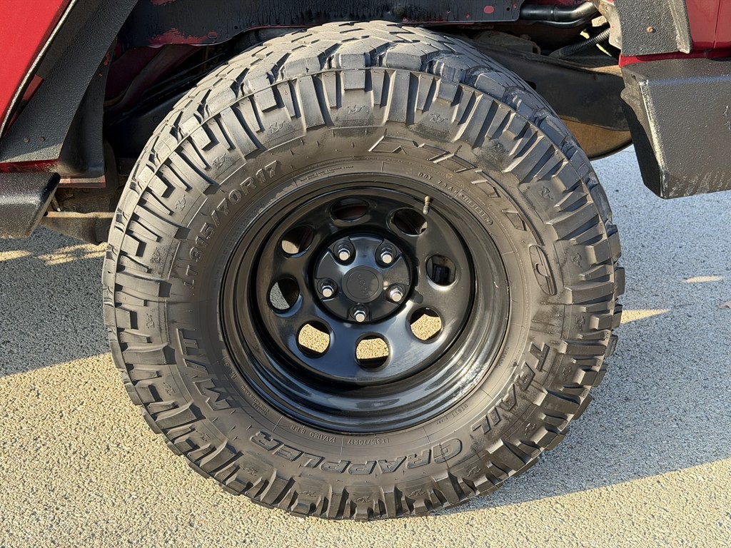 2012 Jeep Wrangler Image 14