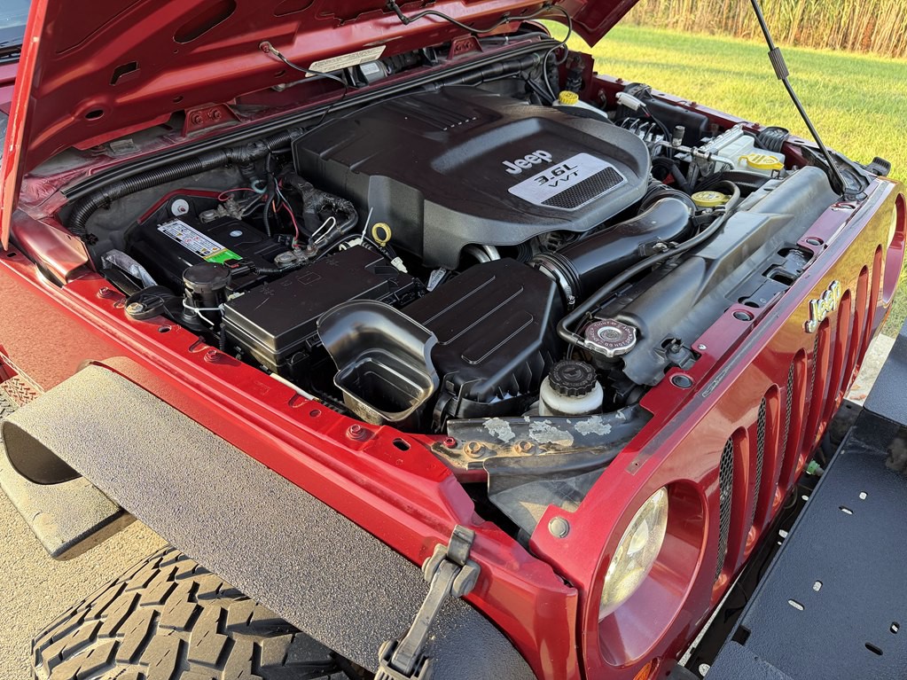 2012 Jeep Wrangler Image 17